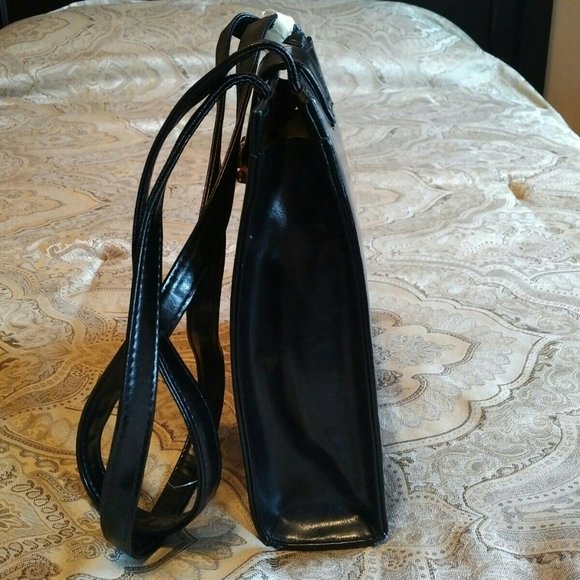 NEW Elegant Black Faux Leather Shoulder/Cross-Body Bag, Gold-tone Clasp - Picture 4 of 11